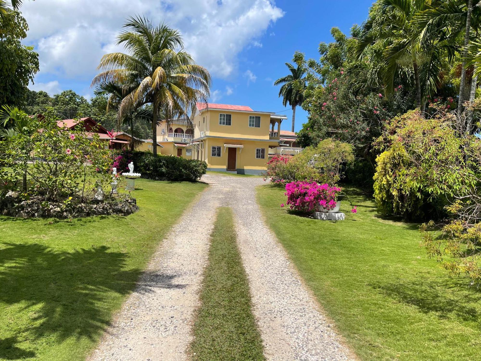 Little Shaw Park Guest House Ocho Rios Exterior photo
