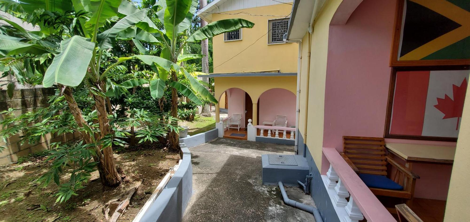 Little Shaw Park Guest House Ocho Rios Exterior photo